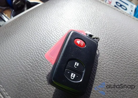 2011 Toyota Prius Two from USA, damaged, VIN JTDKN3DU3B1435035